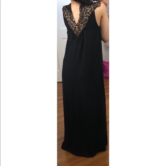 Stunning lace maxi dress 🖤 - Picture 8 of 8
